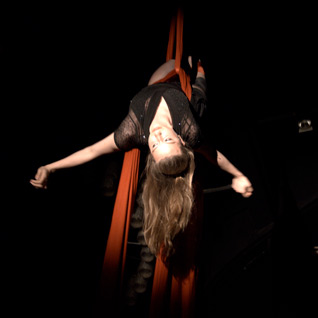 spectacle-tissu-aérien