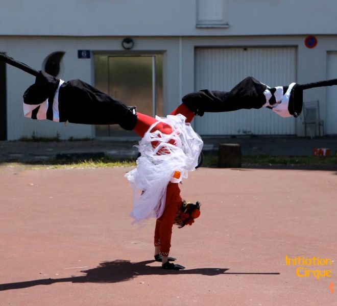 trio-acrobates-rue